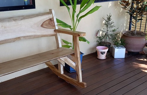 Rosemount Apartment | Artizen bed and breakfast - pet friendly weekender