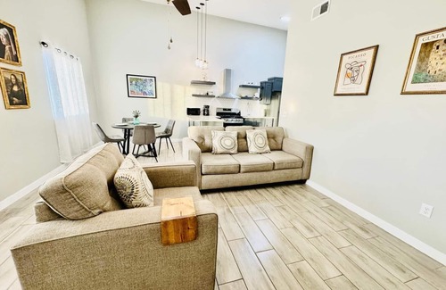 Biggs Field House | Artsy Double-Unit 1504Bn