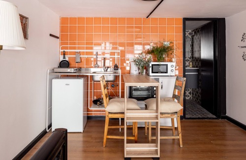 Haifa Apartment | Artsy Nest in Haifa Center by Sea N' Rent