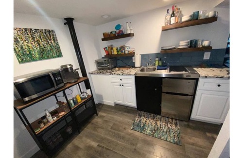 Platt Park House | Artsy Platt Park Guest Suite, Walk Everywhere + QUICK MOUNTAIN ACCESS!