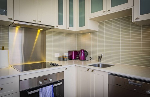 Battery Point Apartment | Arwen's Abode by Salamanca