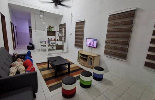 Kampung Salak Tinggi House | AS'CATTLEYA HOMESTAY
