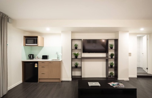 Ascot Hotel | Ascot Budget Inn & Residences