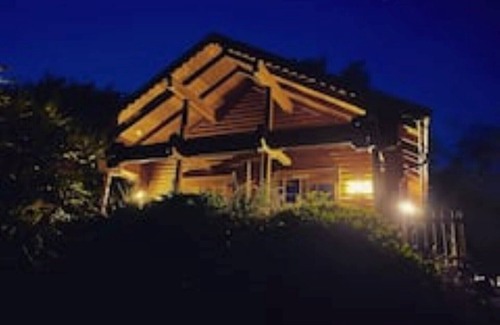 Aymestrey Cabin | 'Ash' Beautiful Log Cabin With Private Hot Tub