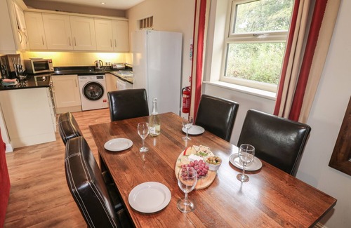 Holestone Moor Cottage | ASHOVER, pet friendly, with a garden in Two Dales