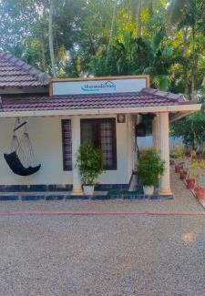 Munroe Island Villa | Ashtaman's Chayakadaveedu