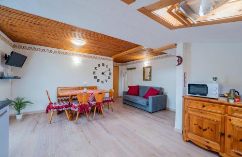 Asiago Apartment | [Asiago centro] Mansarda con Balcone e Giardino