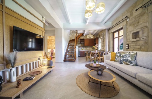 Asites House | Asion Lithos