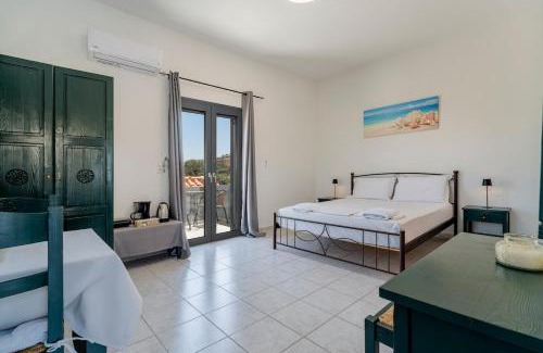 Plaka House | Aspa sunny &cozy beach house in Plaka , Elounda