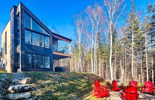 Les Eboulements Ski Chalet | Aspen 88 | Peaceful forest setting with spa
