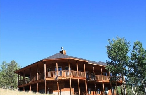 Victor House | Aspen Lakehouse (in Victor, Co)