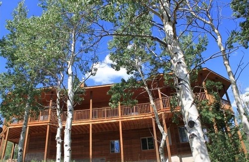 Victor House | Aspen Lakehouse (in Victor, Co)