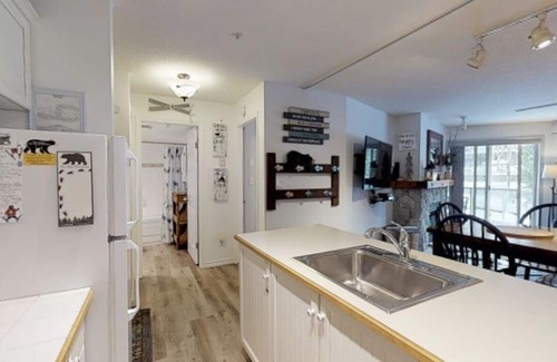 Upper Village Condo | Aspens #234 Prime Ski-in Ski-out Location! Pool, Hot tubs, BBQ, sleeps 6