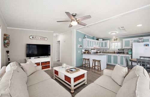 Berlin House | Assateague Pointe 490 - completely remodeled 2 bedroom home pools/gameroom/fishing