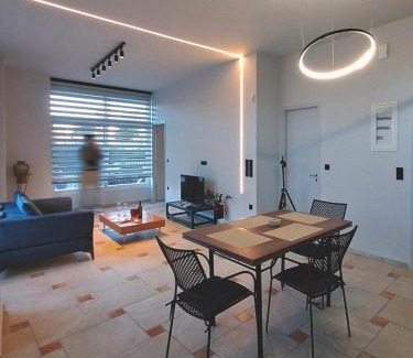 Nikaia-Agios Ioannis Rentis Apartment | Astak 2