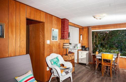 Oceanside House | Aster Cabin