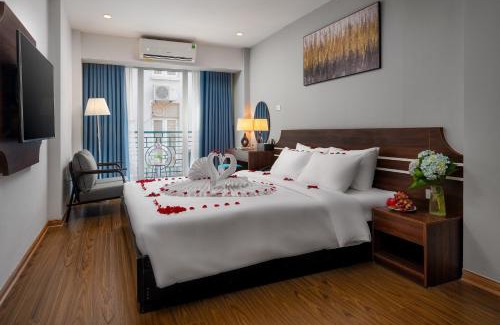 Hang Trong Hotel | Astoria Hotel - St Joseph Cathedral Hanoi