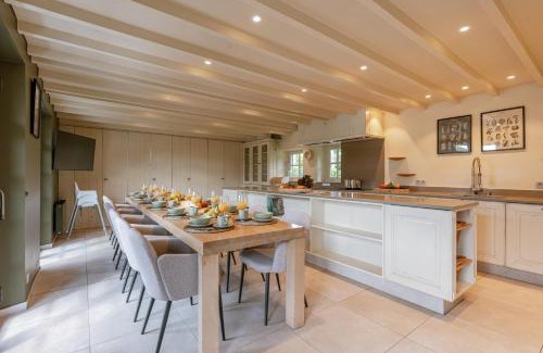 Gistel Villa | Astoria House
