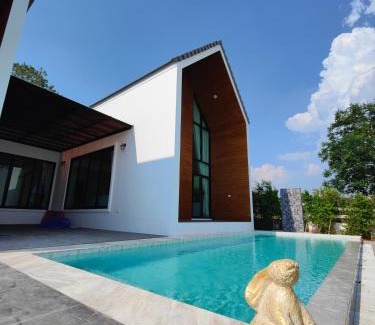 Pong Ta Long Villa | ASTRID PoolVilla KhaoYai