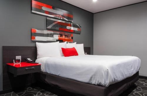 Lamanda Park Hotel | Astro Pasadena Hotel