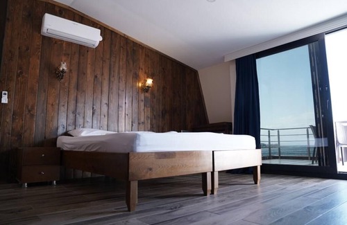 Lapseki Hotel | ASTROİA OTEL & BİLİM KAMPI