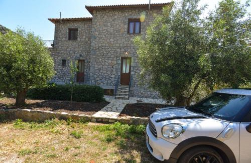 Paralia House | Astros Beach house within an olive farm