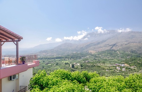 Exopoli Apartment | ☀️ Astrostudio 3 Chania ☀️ Sea and mountain view, Georgioupoli, Crete