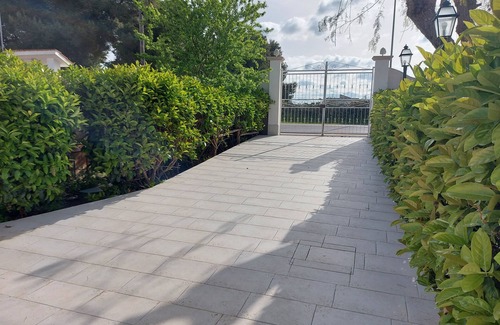 Pulsano Apartment | At 500 mt from the beaches comfortable air-conditioned studio apartment with parking space