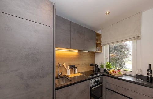 Bruck an der Grossglocknerstrasse Apartment | Nice apartment for 4 people with WIFI, TV, balcony, pets allowed and panoramic view