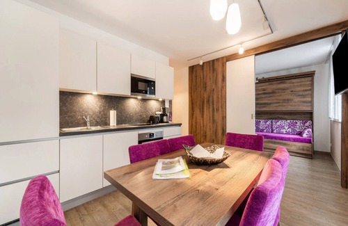 Bruck an der Grossglocknerstrasse Apartment | Cosy apartment with a view near Kaprun