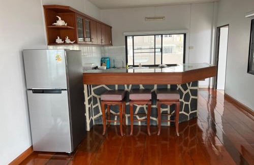 Tha Thaewawong Apartment | At home Sriracha Sea view