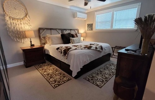 Downtown Historic District House | At Journey's End