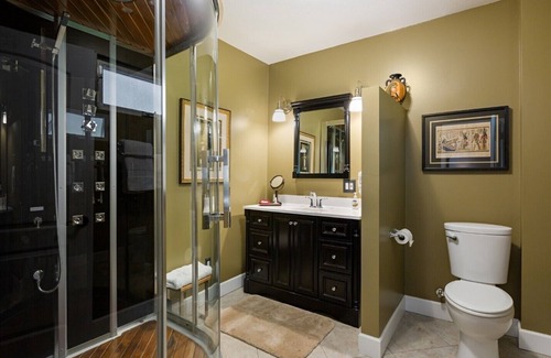 Downtown Historic District House | At Journey's End