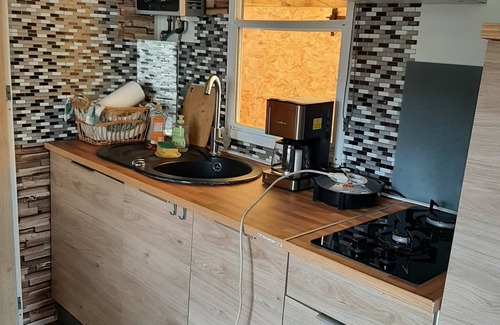 Saint-Gobert House | At Petit Coin Tranquille, mobile home with SPA on private land, pets ok