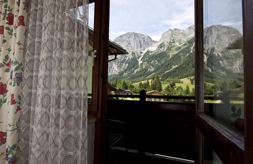 Sankt Martin am Tennengebirge Apartment | Single room Riffl with shower /WC, balcony - Alpengasthof Lämmerhof