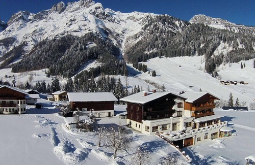 Sankt Martin am Tennengebirge Apartment | Single room Riffl with shower /WC, balcony - Alpengasthof Lämmerhof