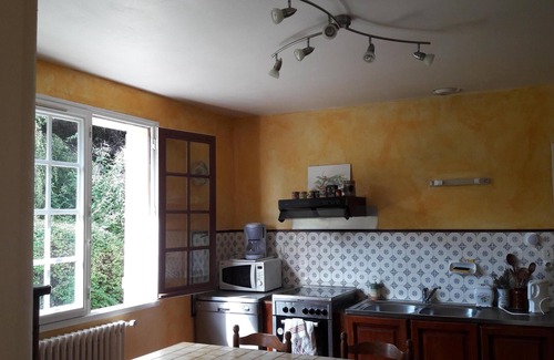 Mervent House | At the edge of the forest of Mervent, pleasant country house of 8 people