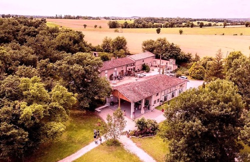 Belleserre RV Rental | At the foot of the Montagne Noire, surrounded by nature, countryside and calm, the Domaine