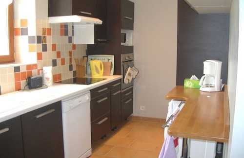 Cazeres-sur-l'Adour Cottage | At the heart of an equine farm. Reside in a cottage of 70 m. with a pool.