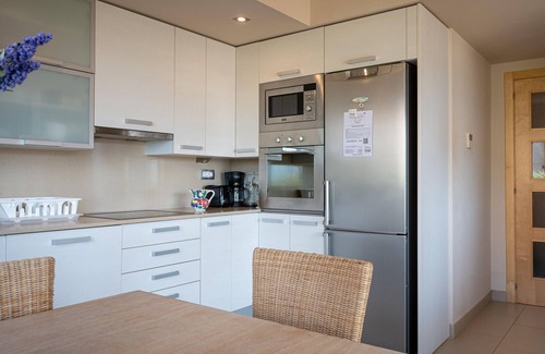 Torredembarra Apartment | AT010 Ultramar: Apartamento con vistas al mar y al paseo marítimo en segunda línea de la playa