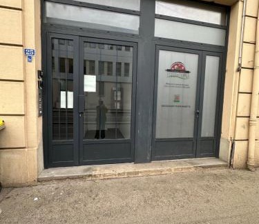 Faubourg-Raines Apartment | Atelier Cosy - Parking privé gratuit