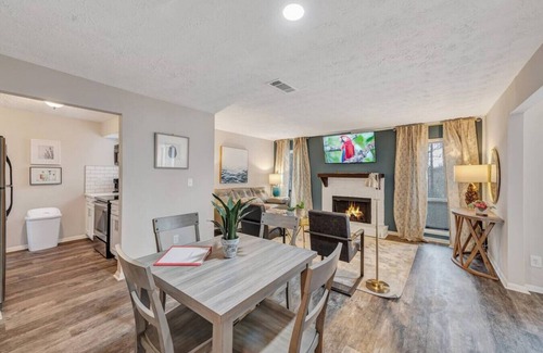 Cumberland Condo | ATH - Marietta - 1BR - Pet Friendly - Location (terrell)