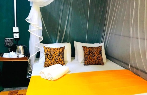 Udawalawa Hotel | Atha Safari Resort & Riverside Camping