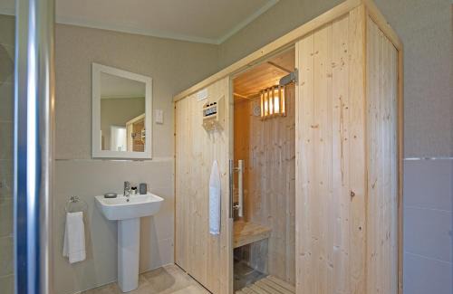 Diss Resort | Athelington Hall Farm Lodges