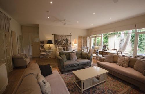 Hackney Bed & Breakfast | Athelney Cottage Bed and Breakfast