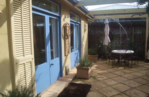 Hackney Bed & Breakfast | Athelney Cottage Bed and Breakfast