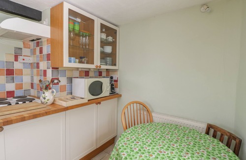 Inchbrook Cottage | ATHELSTAN COTTAGE, pet friendly, with open fire in Stroud