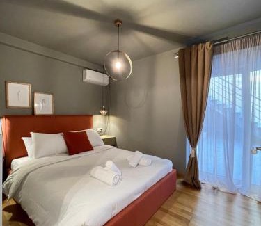 Voula Apartment | Athenean Pool Break