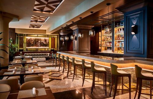 Greektown Historic District Hotel | Atheneum Suite Hotel