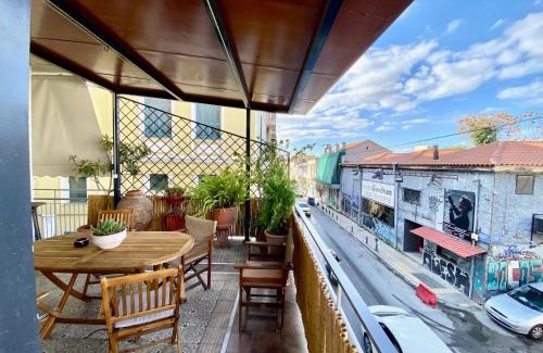 Psirri Apartment | Athenian Condo